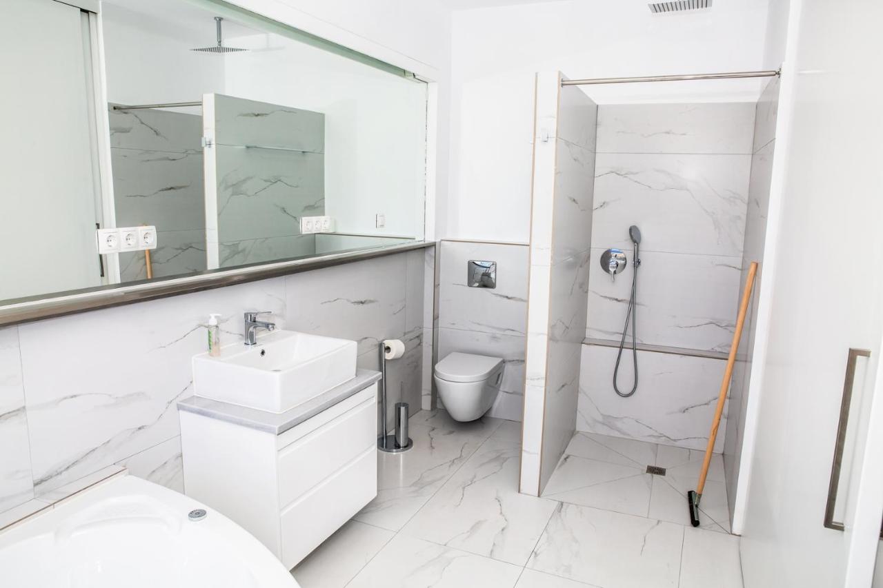 Komfort City Apartment "Elias" Mit Meerblick In Lavrio Extérieur photo